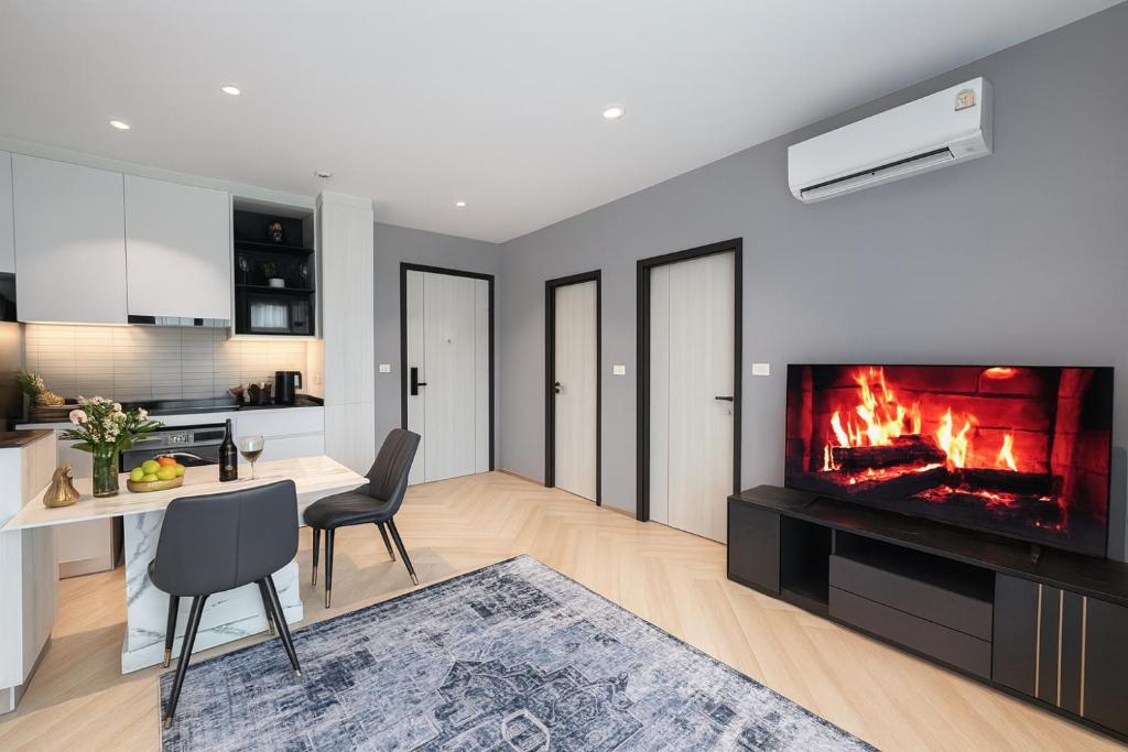 The Title Legendary Bang Tao - Modern 1BR Resort Apartment, Bang Tao Beach