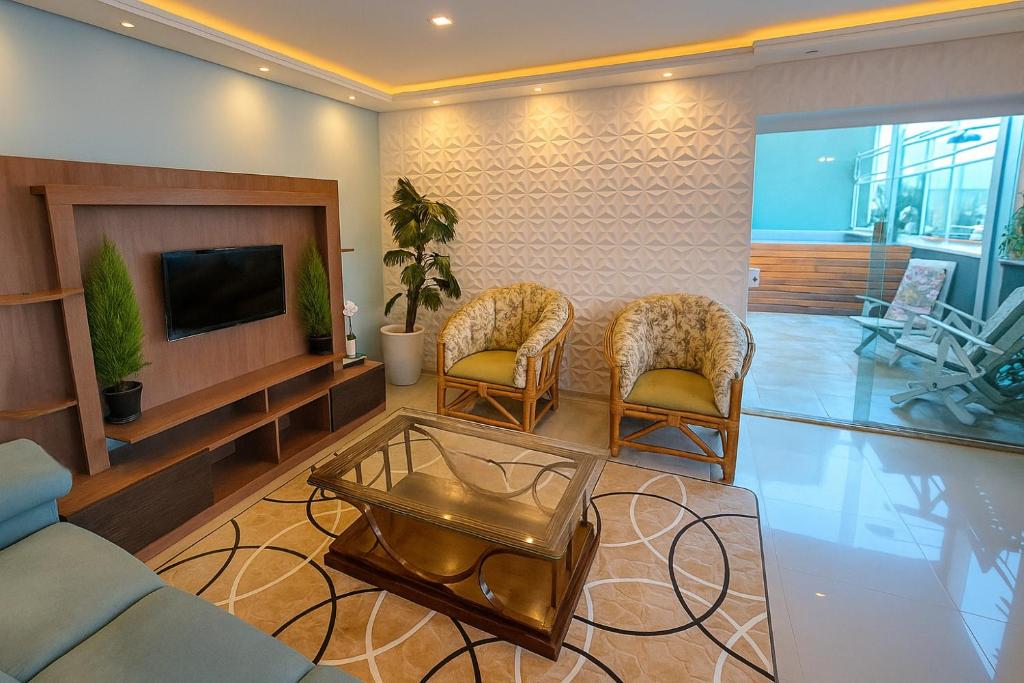 Cobertura com Piscina - Praia da Enseada, Guarujá