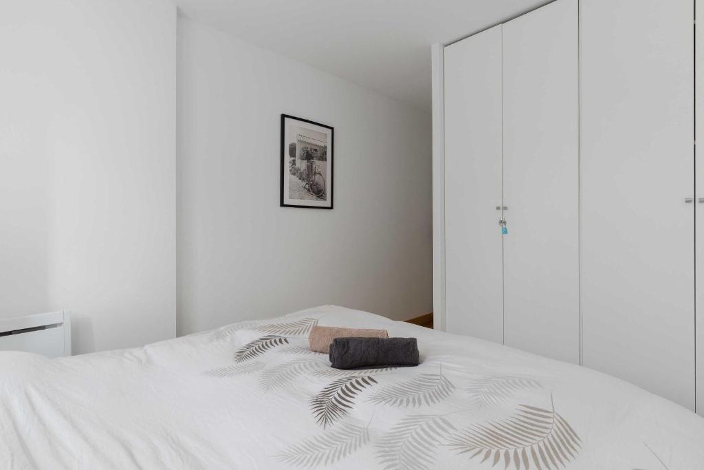 3 bedroom apartment with garden and swimming pool - 5