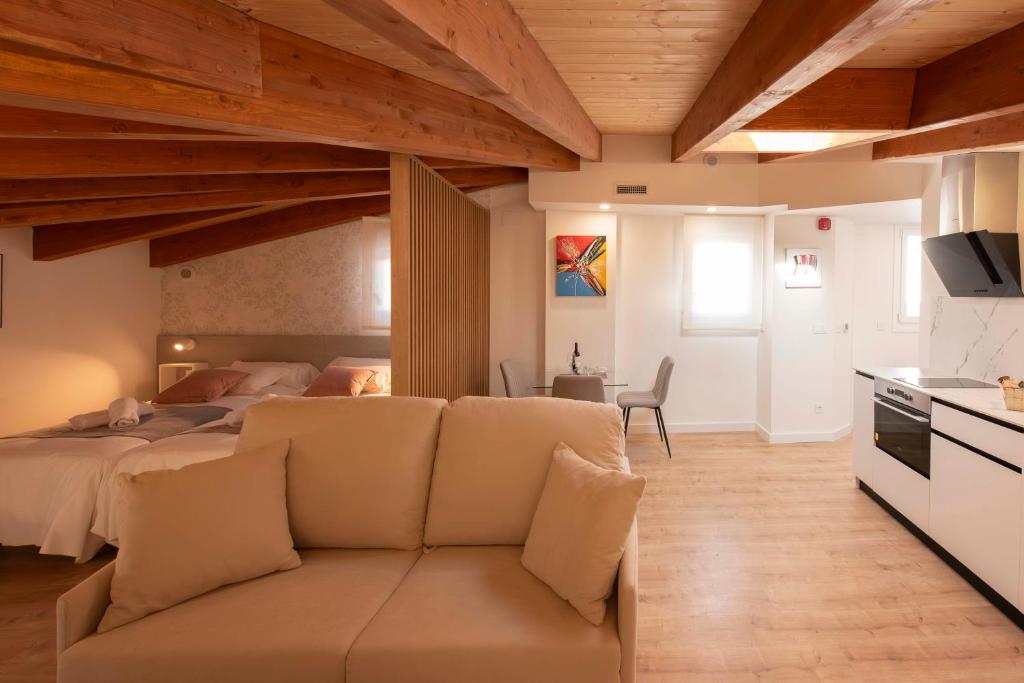 ALAIA ROOMS, Apartamentos Turísticos 0002 - 4