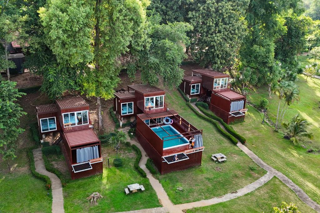 19 Degrees Resort, Sai Yok