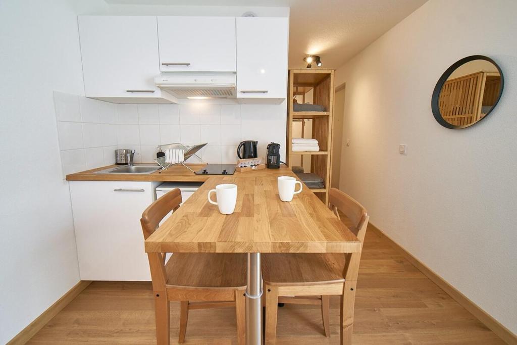 Convenient and central studio Close to the metro and amenities - 4