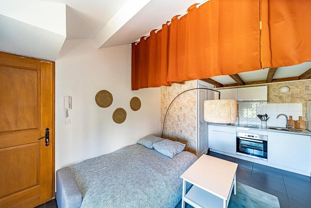 Apartment with Mezzanine Cusset District Villeurbanne - 3