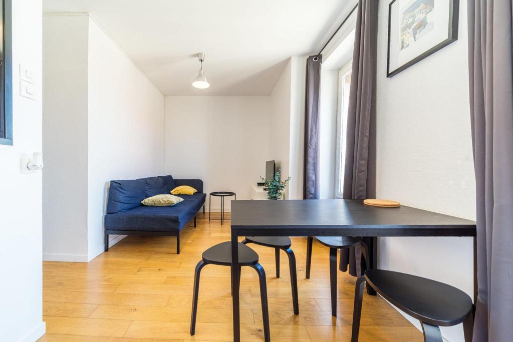 Le Petit Chaponnay - Charming Apartment for 2 near Saxe Gambetta - 4