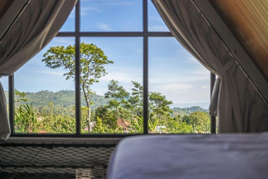 Le Nid du Clair de Lune, Gitgit