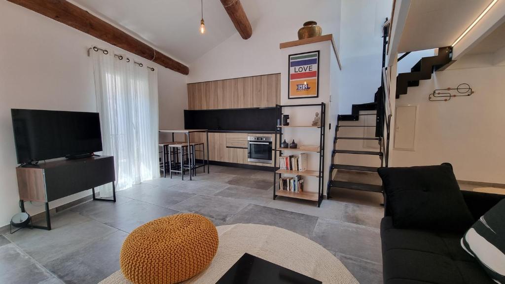 Grand loft design - Coeur du village médiéval - GO - 4