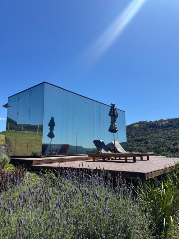 Mirror Cabins, Alfredo Wagner