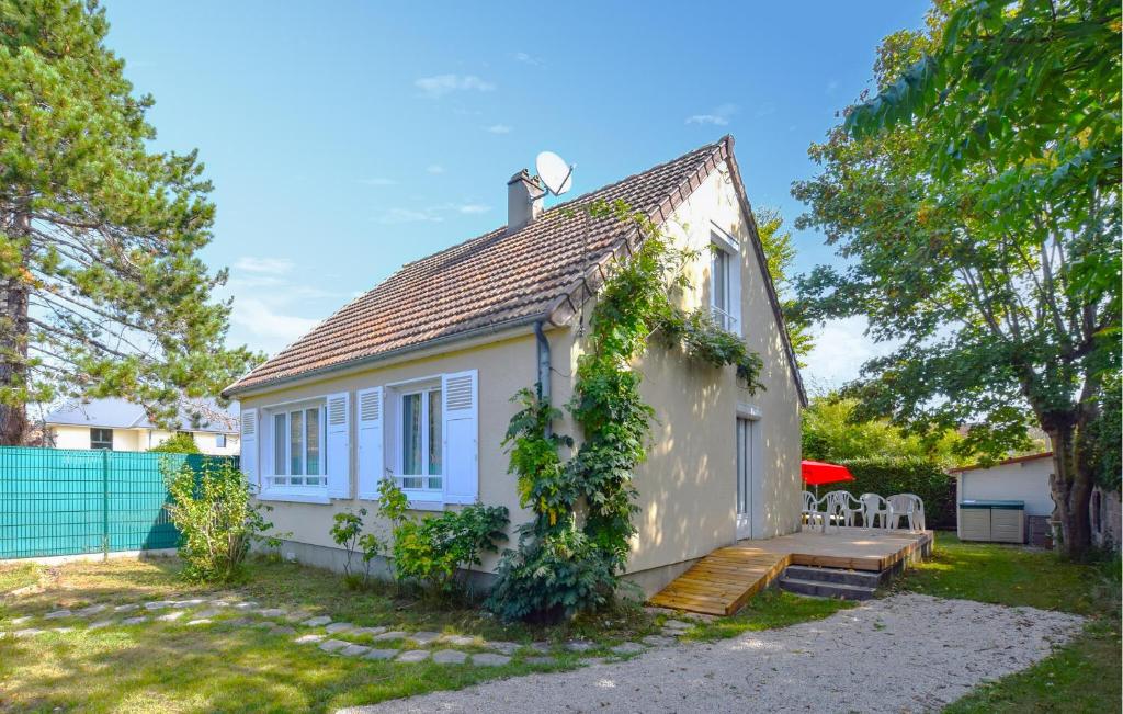 Nice Home In Cabourg With Wifi - 1