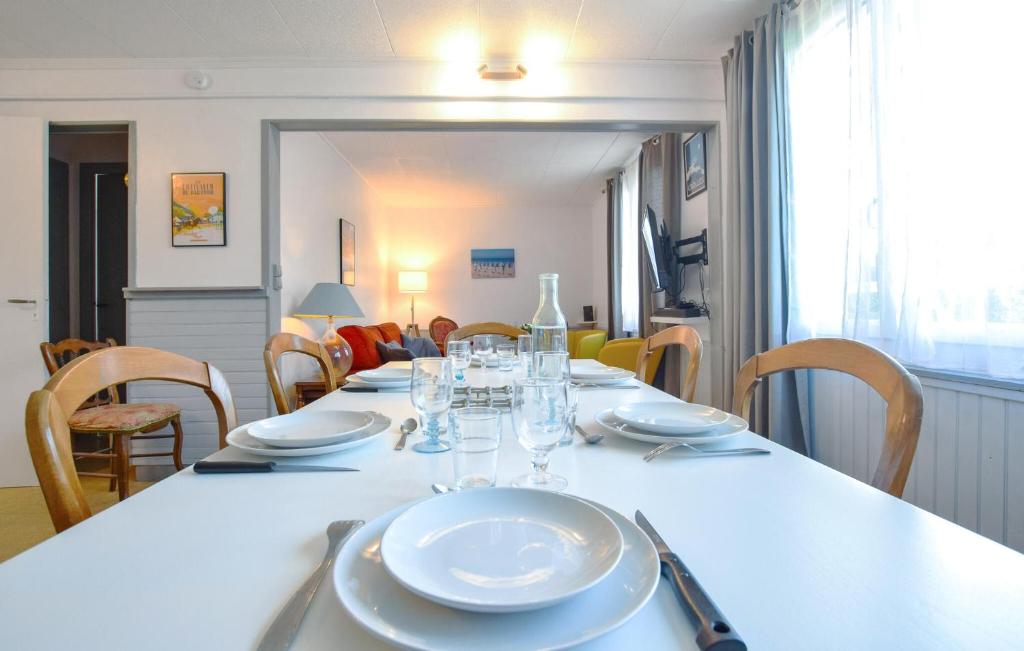 Nice Home In Cabourg With Wifi - 5
