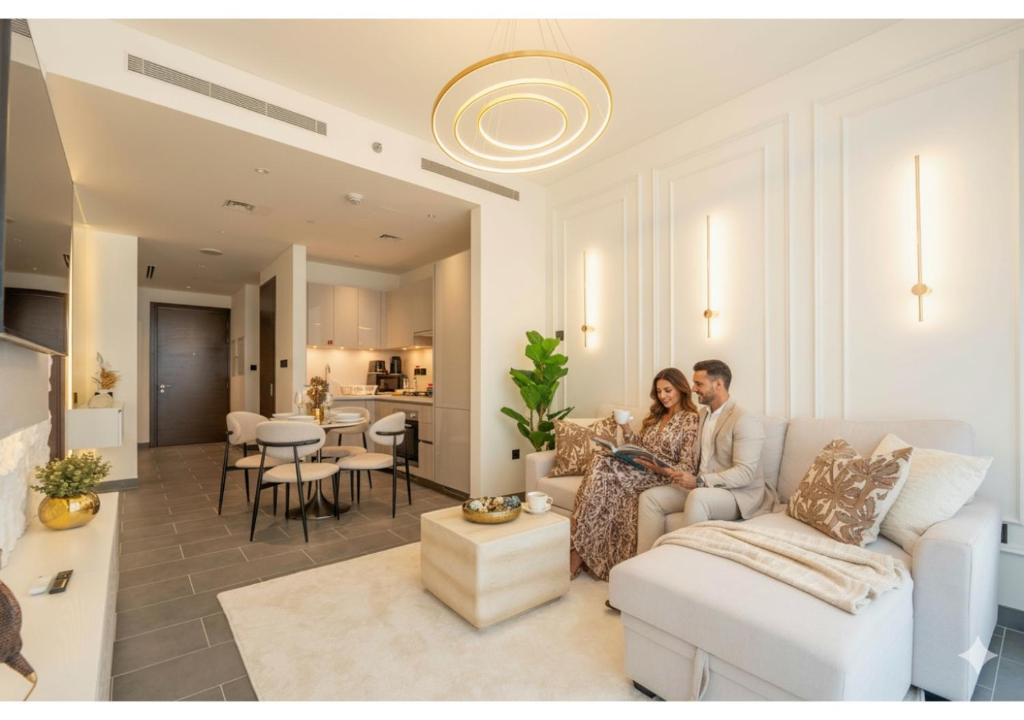 Premium 1BR Stay with Balcony & City View, Nad Al Sheba, Dubai