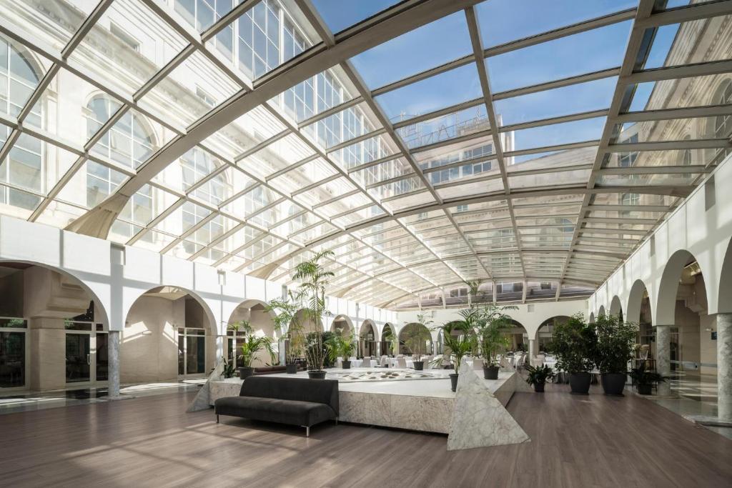 Facilities, Silken Al-Andalus Palace Hotel in Seville