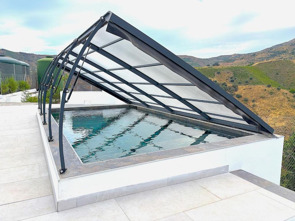 Evans Realty CI Piscina climatizada BBQ Juegos - 5