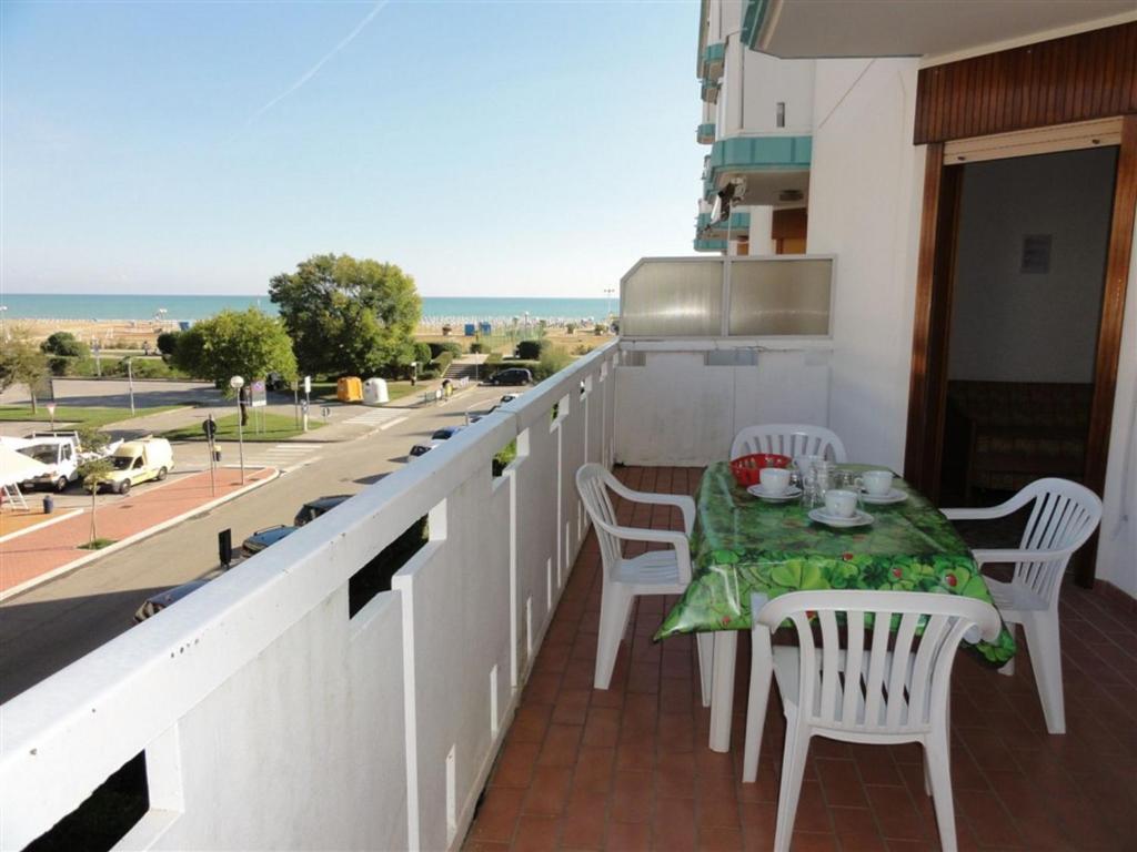 Family flat close to the beach - 1