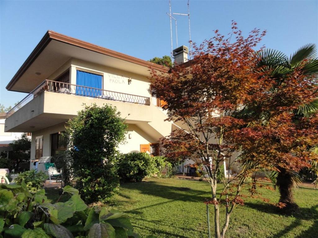 Colorful apartment in a villa - 4