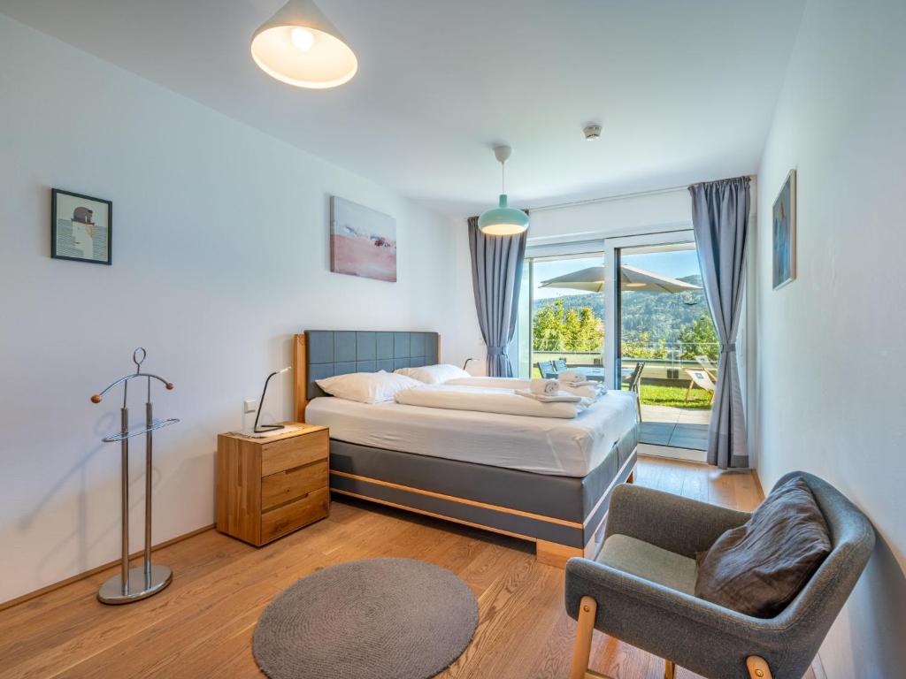 Apartment Top 5 Alpe maritima Seeblick-Bergkulisse by Interhome - 3