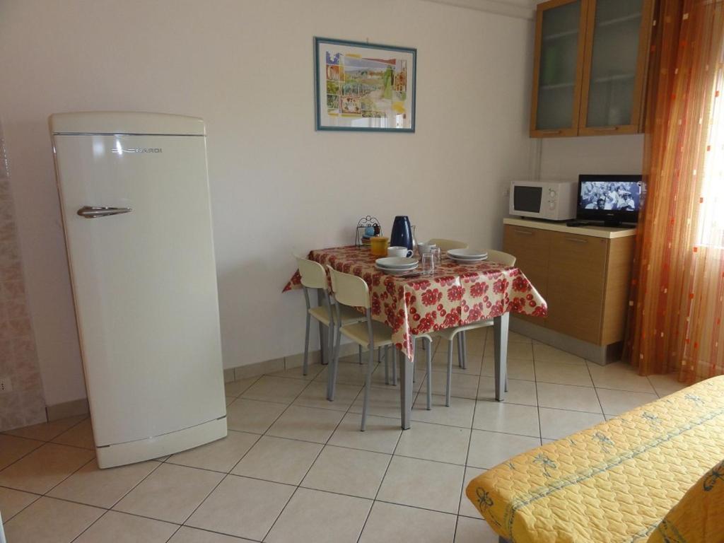 Cozy apartment by the beach - 2