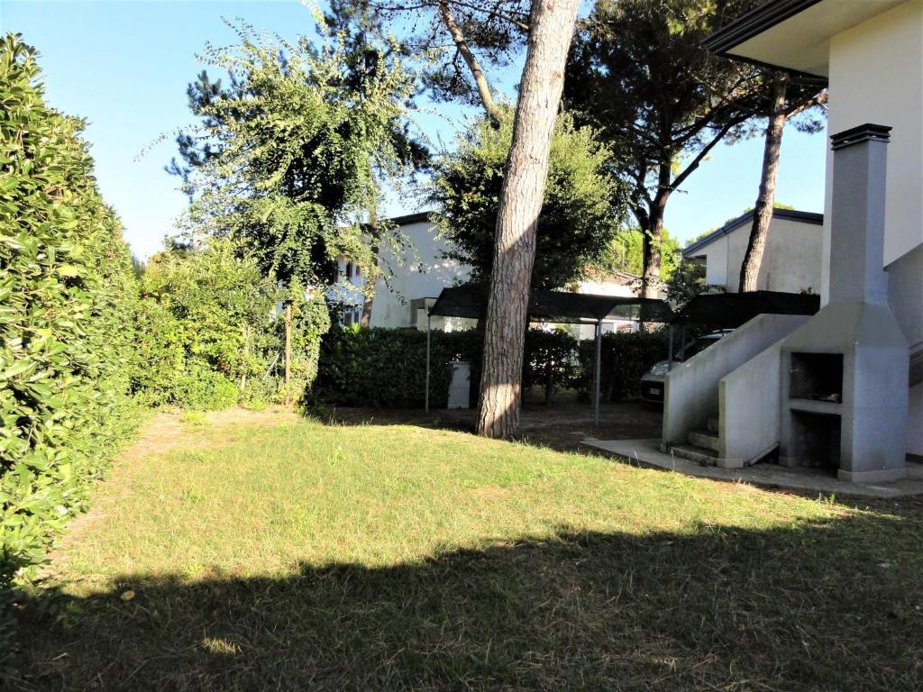 Flat in a villa with balcony - 2