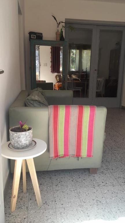 Casa con jardín y vista al cerro en Portezuelo Salta - 4