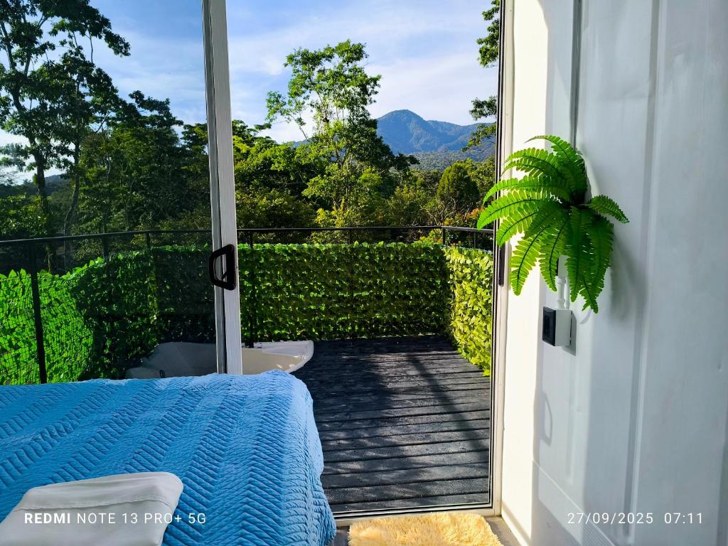 Tucan container, Tapantí