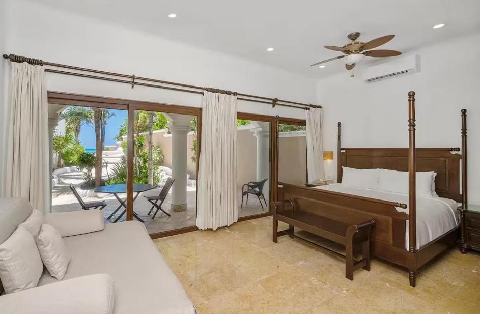 Beachfront Hacienda Soliman Bay - 3