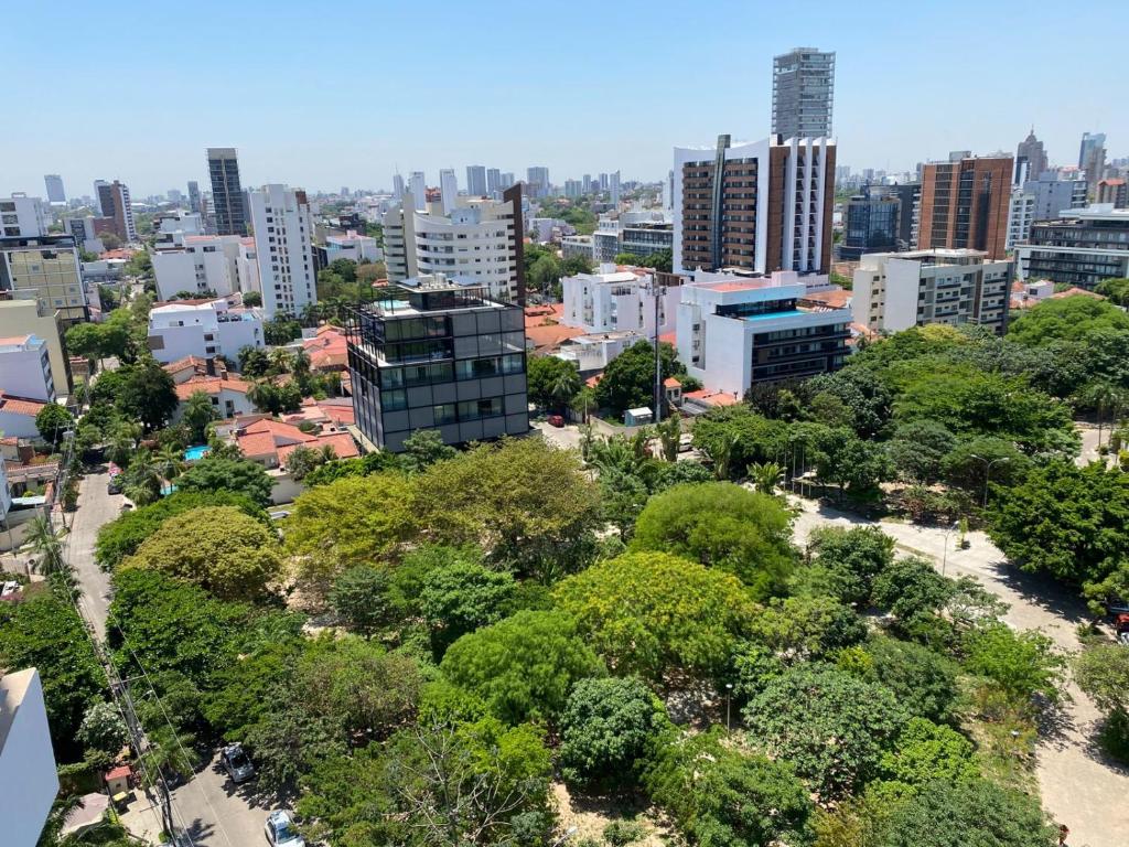 Beautiful apartment with a beautiful view in Equipetrol - 2