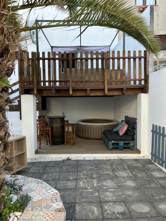 A house with a garden, garage, sauna, and jacuzzi - 1