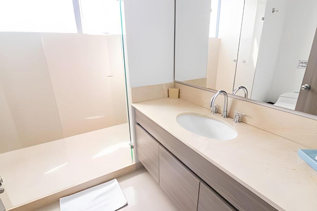 Beautiful 2 Bedroom Apt on the 11th Floor-Morros City - 3