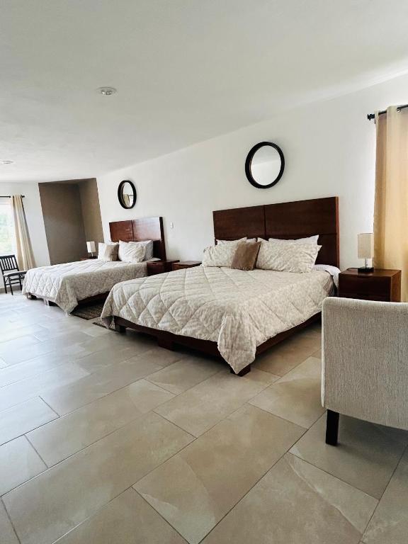 Pedernal Hotel - 5