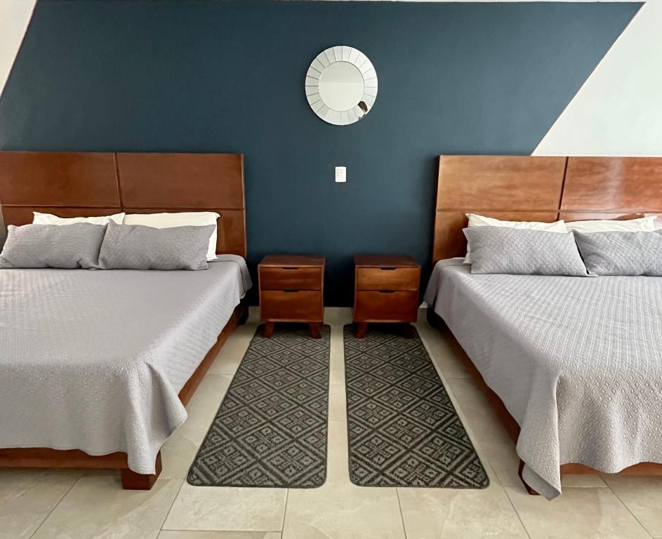 Pedernal Hotel - 4