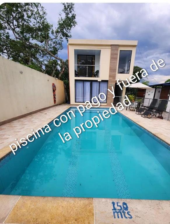 Elegante, hermoso, equipado en Villeta - 3