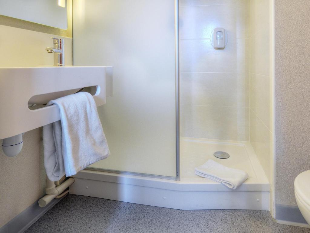 B&B HOTEL Marseille Les Ports - 3