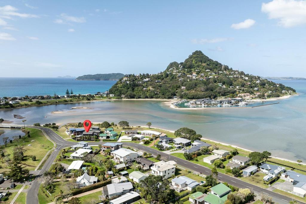 Manaia Magic - Tairua Holiday Home, Tairua