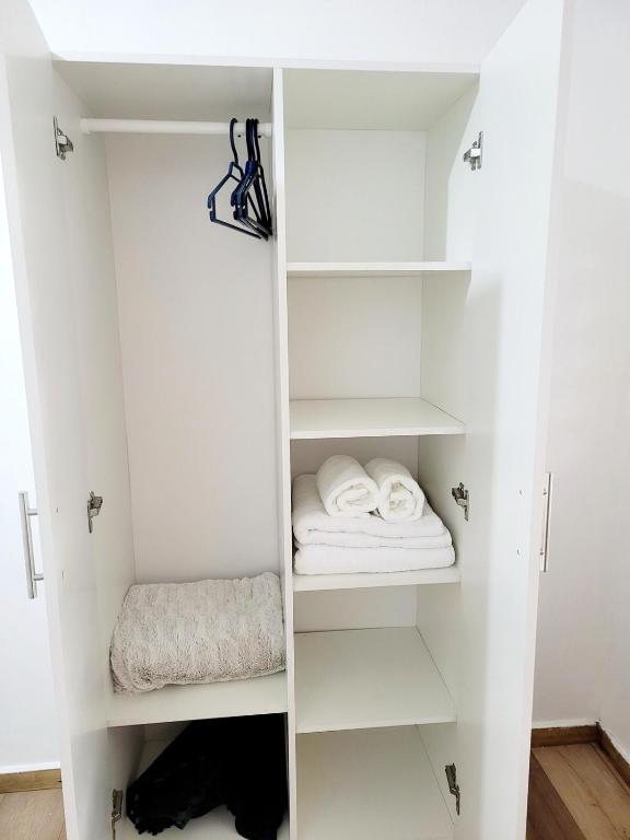 Casa interior acogedora, ubicada en sector residencial de Puerto Montt - 4