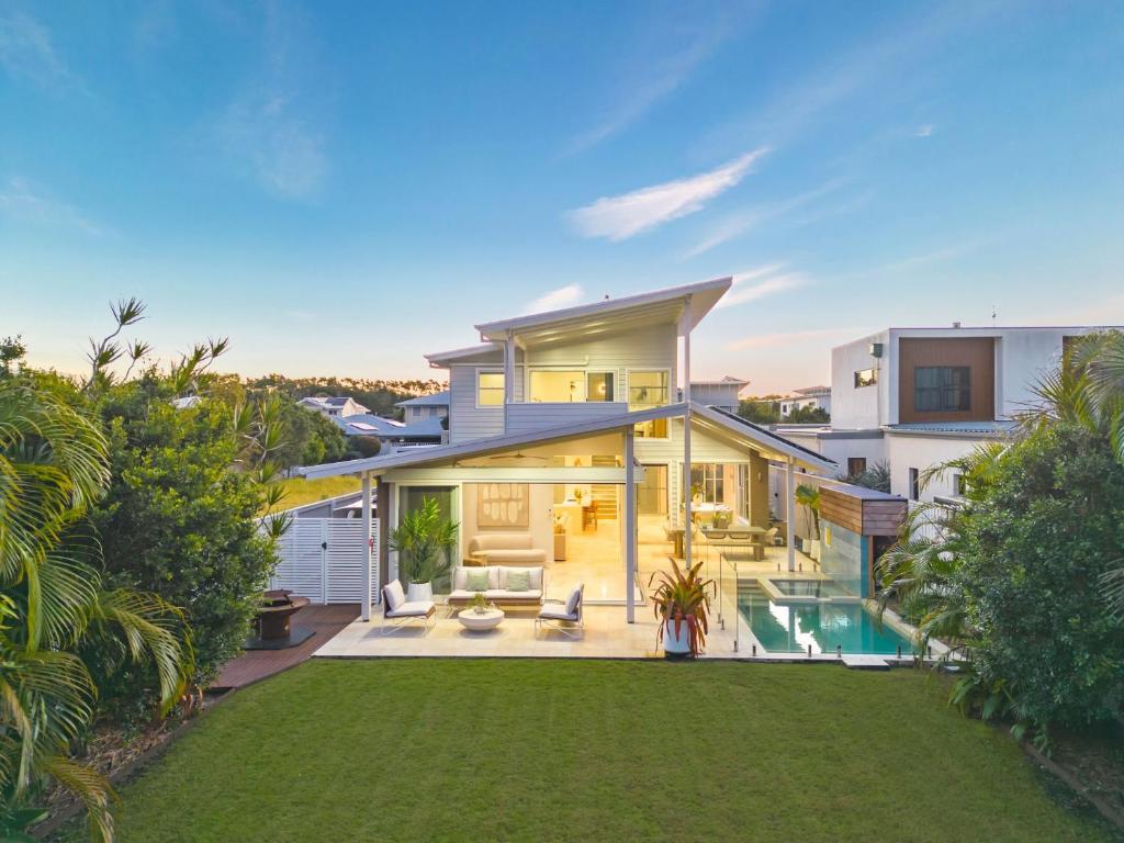 Daybreak Shores, Casuarina