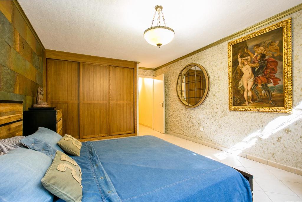 A 4 floors house with a large capacity - 4