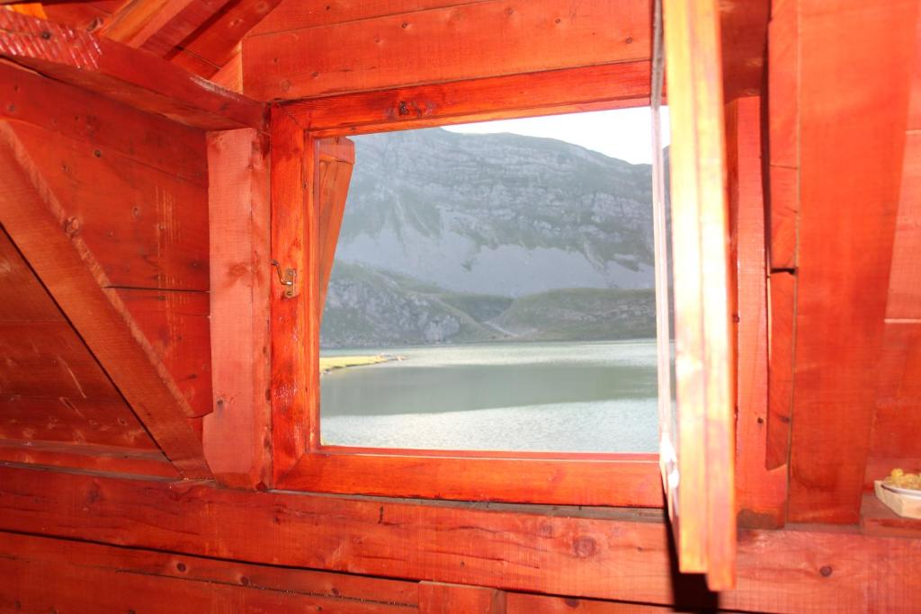 Rural Household MINIC - Kapetanovo jezero photo