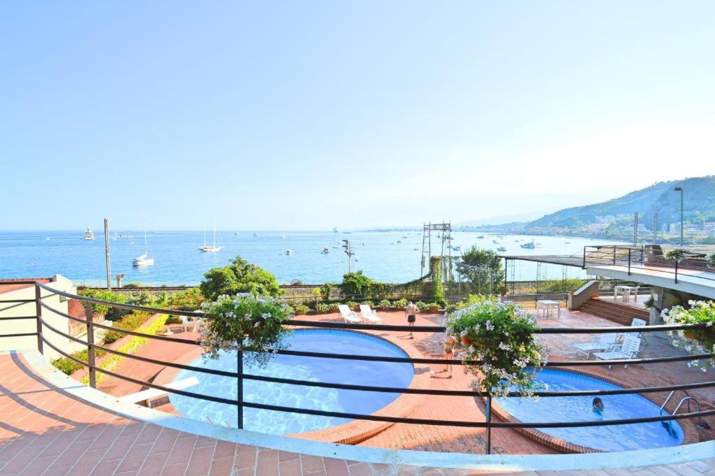 Coco Noir Taormina Apartment - 2