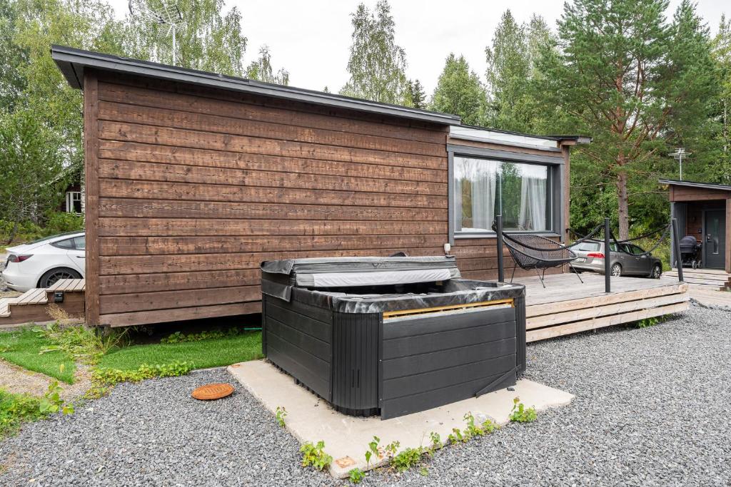 Himosranta Suite A - Private Suite with Hot Tub & Lake Views, Jämsä