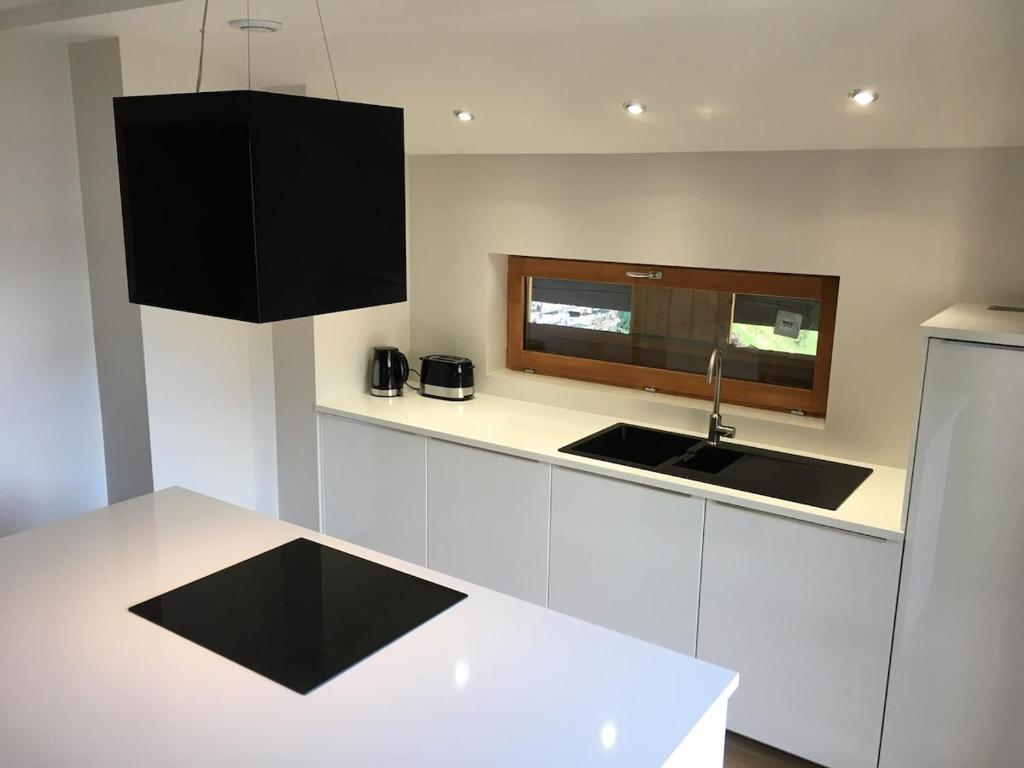 Recently renovated central Morzine apartment - 4