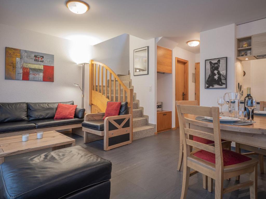 Apartment Eaux-Vives 201 by Interhome - 1
