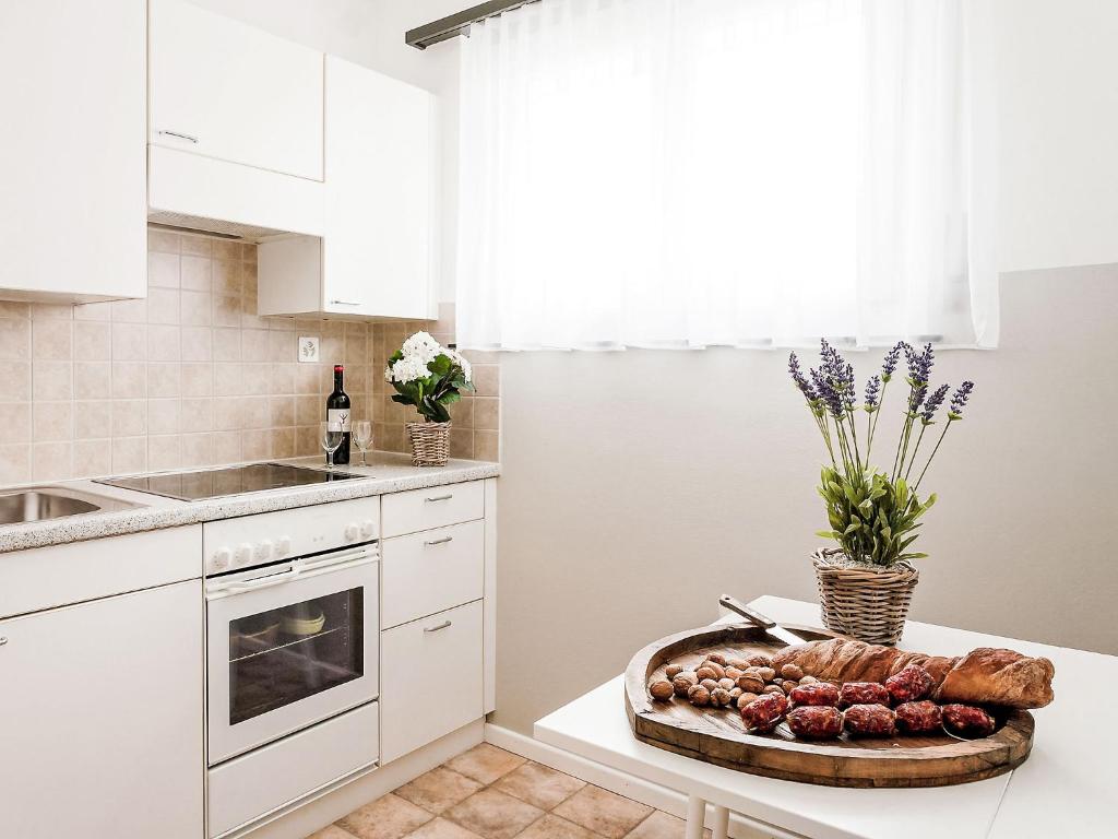 Apartment Junior Suite-7 by Interhome - 3