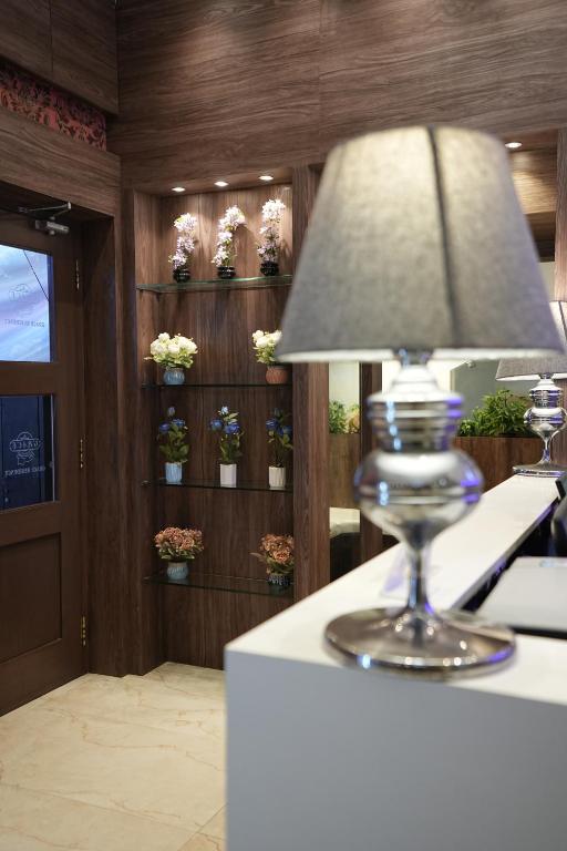 フロント・ロビー