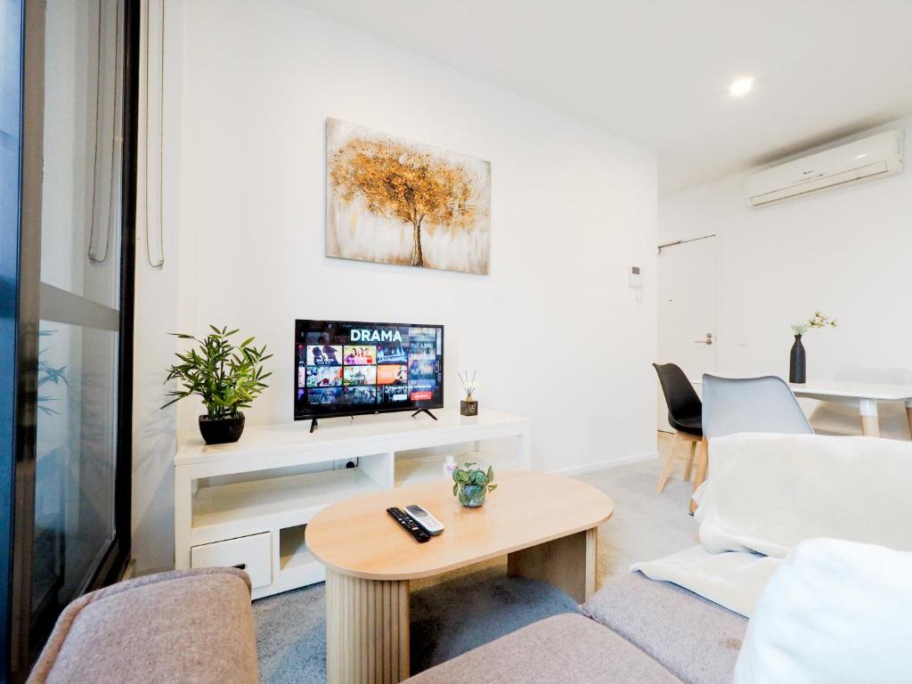 Exquisite And Warm 1br Nest In Footscray Pool Gym, Melbourne