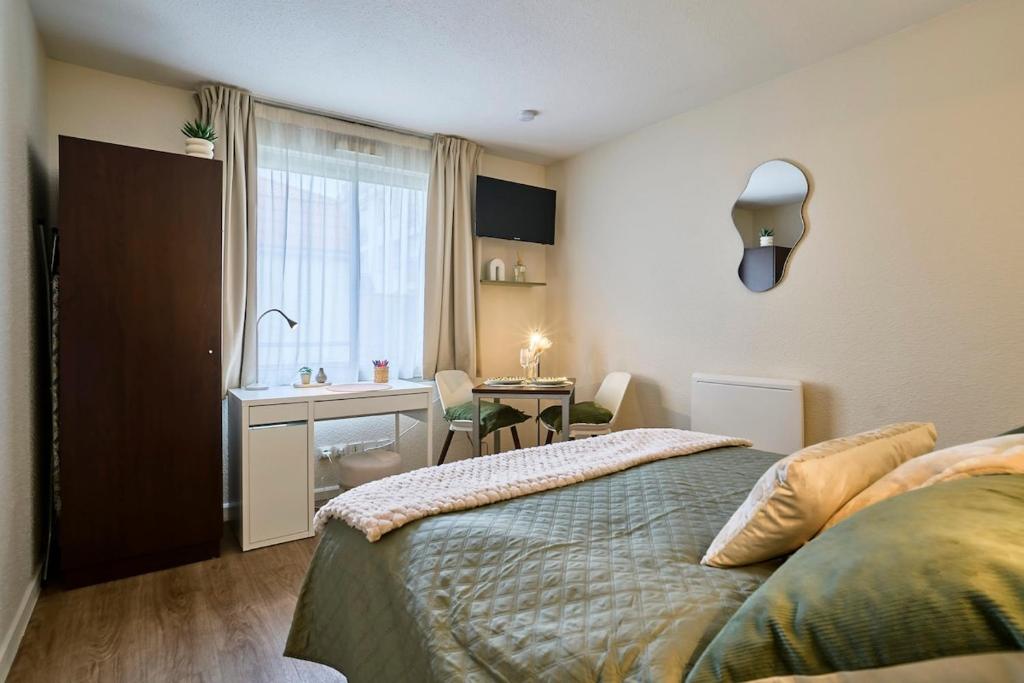 Elegant and cozy Vauban studio - 2