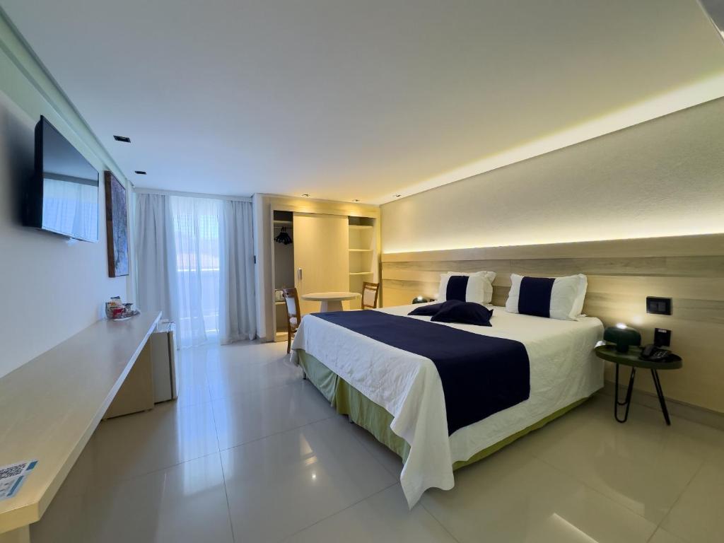 Shared lounge/TV area