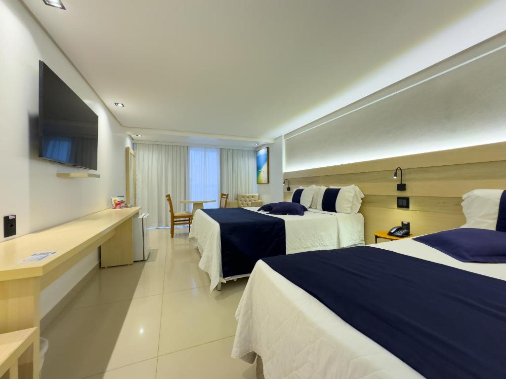 Shared lounge/TV area