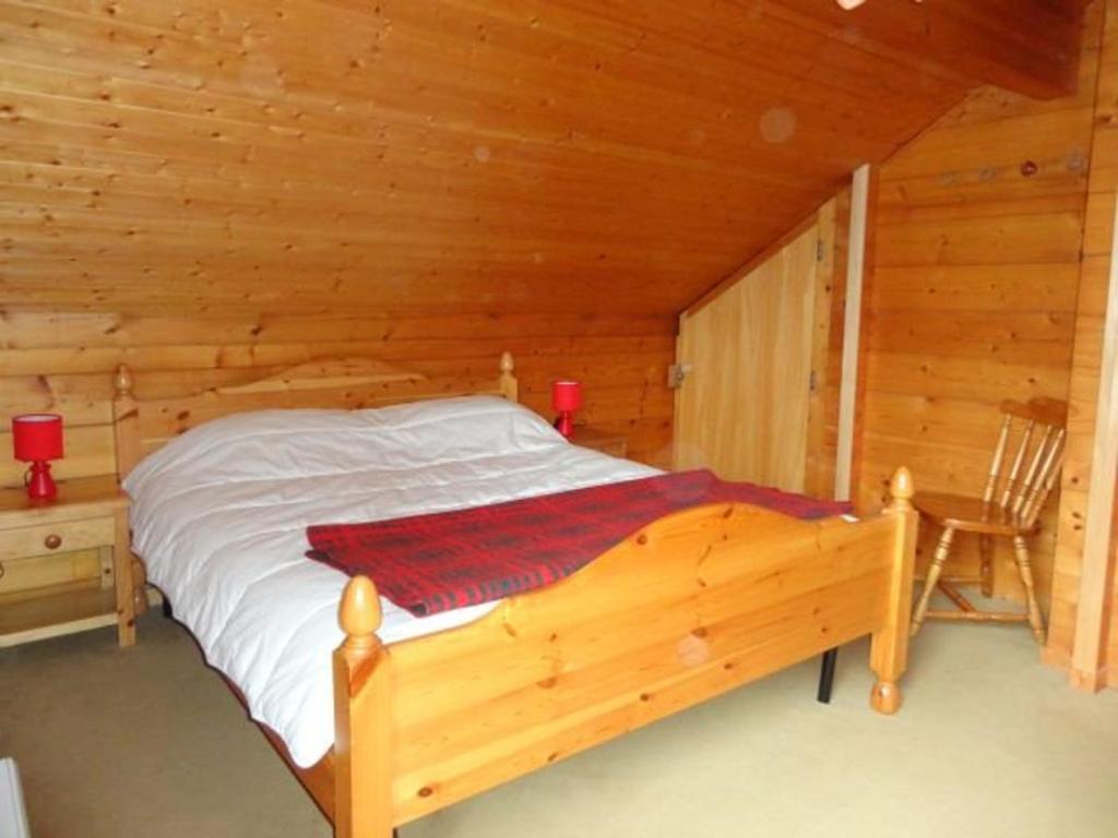 Chalet 3 Chambres 8 Pers, 800m Pistes, Parking Couvert, Poêle à Bois, Quartier Calme - FR-1-572-224 - 4