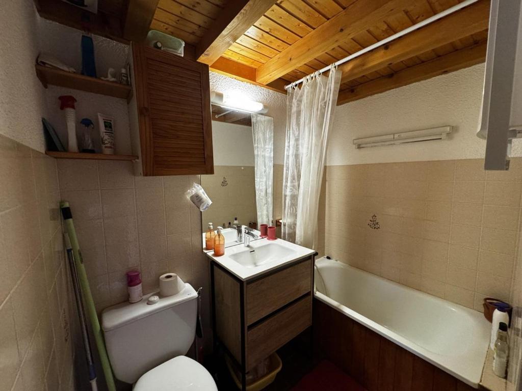 Studio 4 pers avec balcon, près des remontées mécaniques - FR-1-572-149 - 2