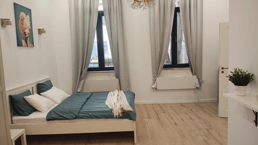 Oak tree studio, Bukurešť