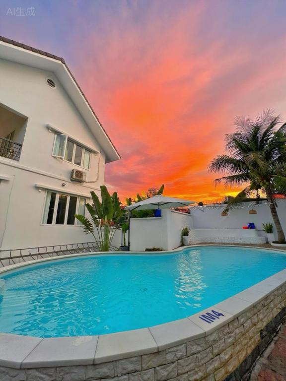 5 Bedroom Villa in Vung Tau- Biet thu 5 phong Bai sau- The Black & White Garden Villa